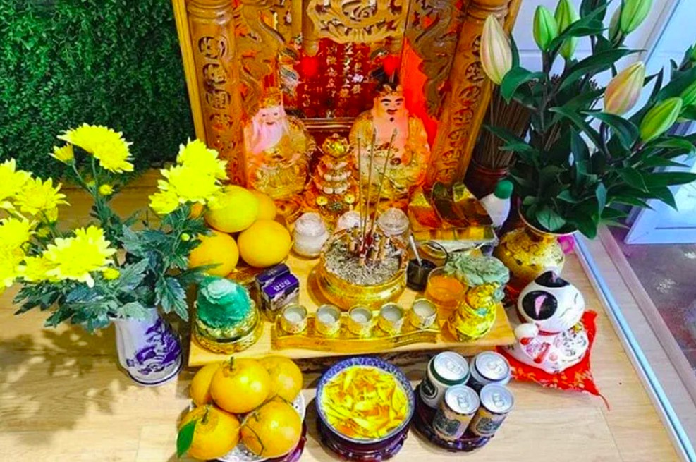 Bàn thờ thần tài theo phong tục truyền thống (Nguồn : Internet)